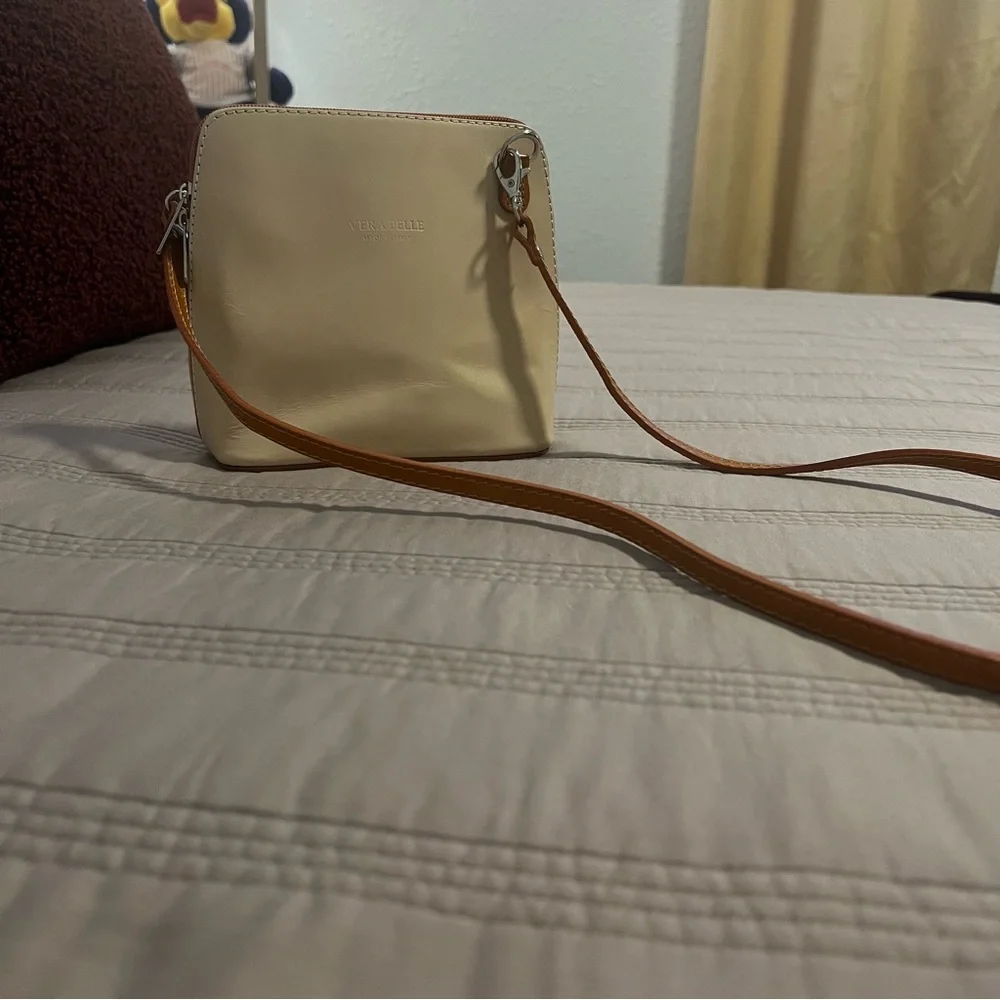 Vera Pelle Cream and Tan Brown Crossbody Bag - Picture 1 of 8